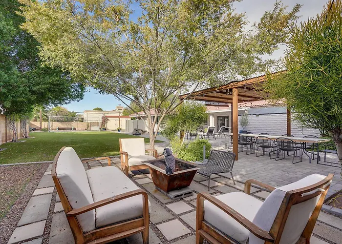 Holiday home Luxurious Outdoor Oasis! Spacious Retreat Mesa