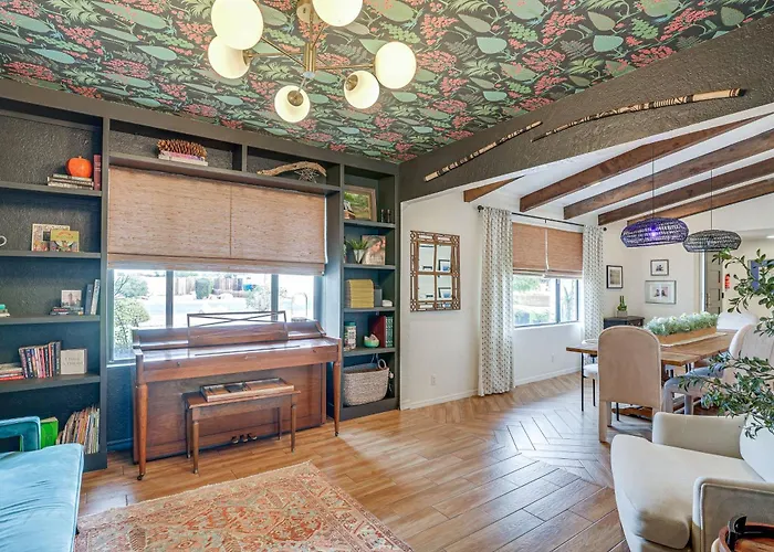 Holiday home Luxurious Outdoor Oasis! Spacious Retreat Mesa