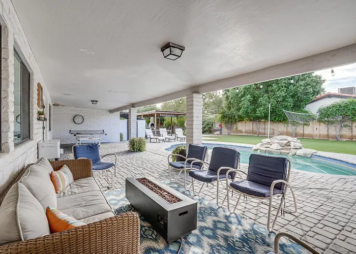 Luxurious Outdoor Oasis! Spacious Retreat *