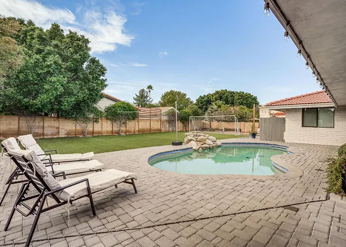 Holiday home Luxurious Outdoor Oasis! Spacious Retreat *