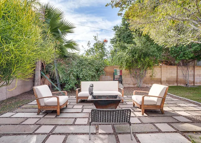 Holiday home Luxurious Outdoor Oasis! Spacious Retreat *